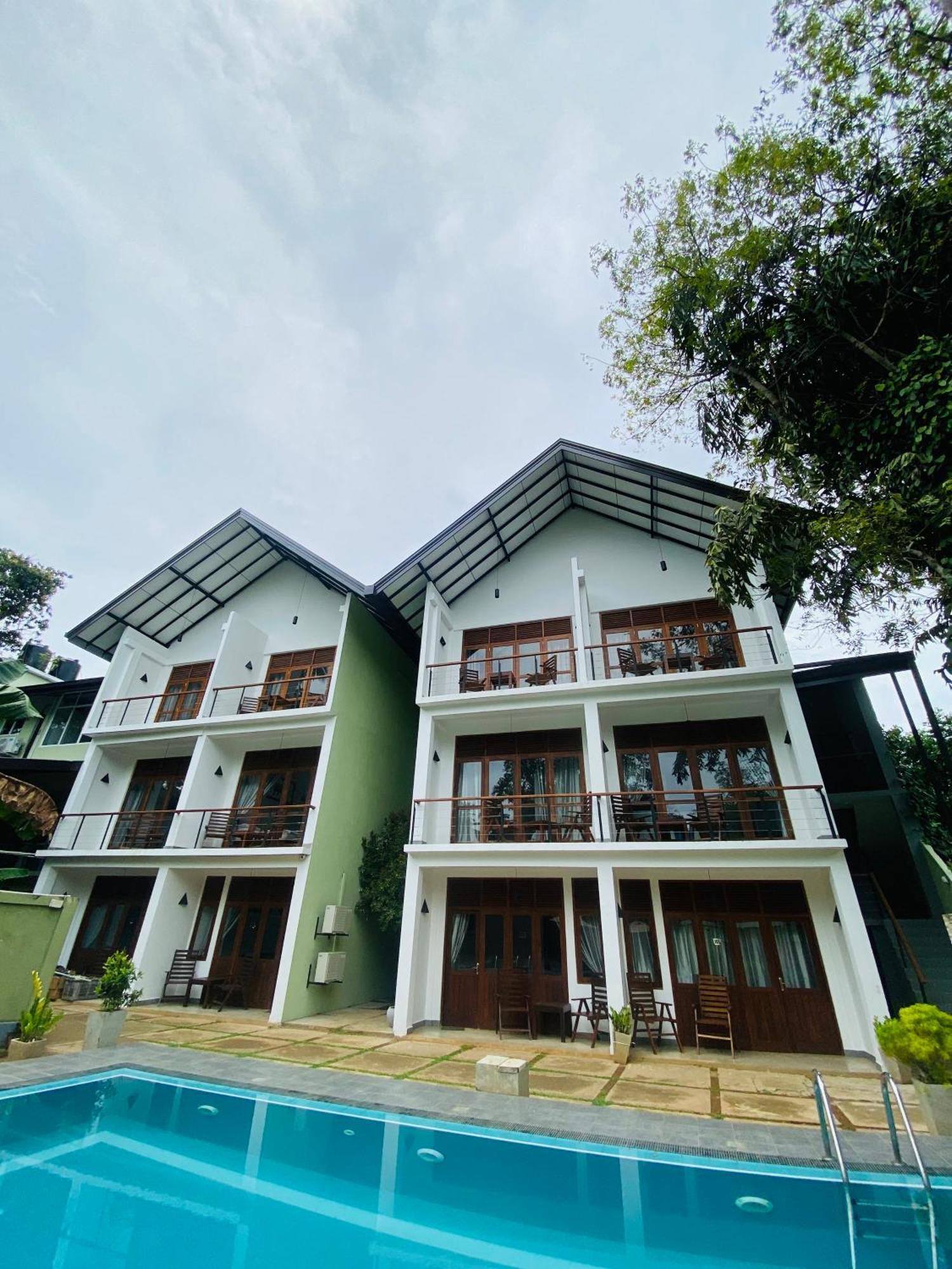 Hotel Athgira ウダワラウェ エクステリア 写真